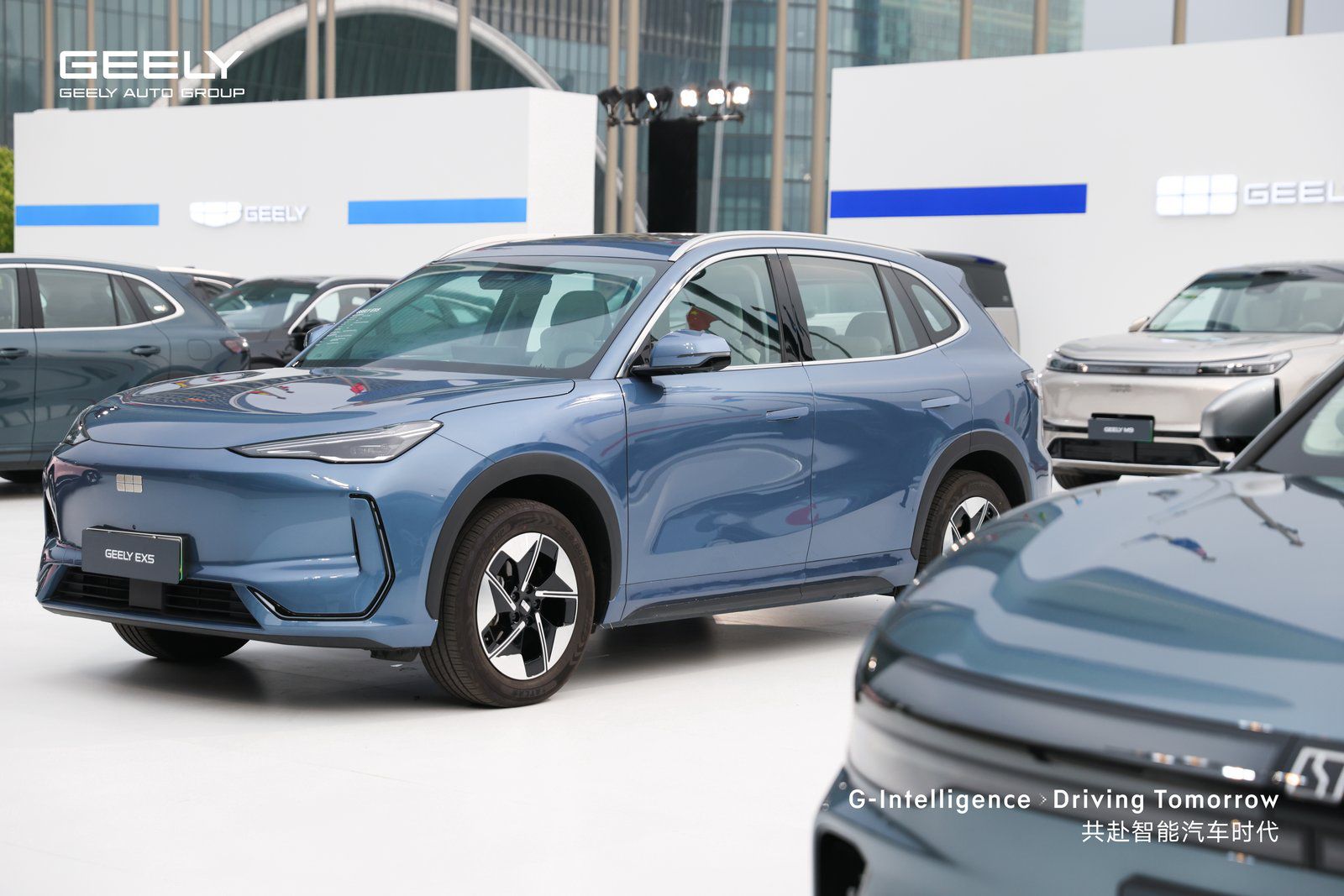 Geely Galaxy Kazakhstan получил две международные награды на конференции Geely Auto 2026